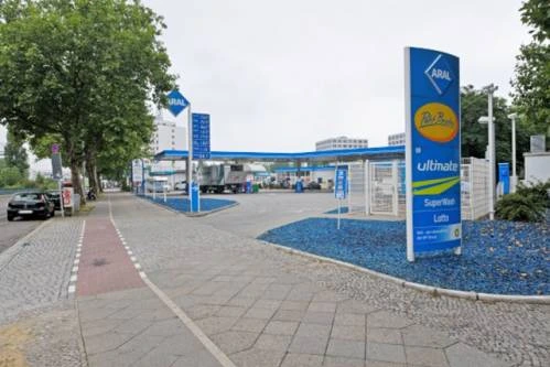 Die ARAL-Tankstelle neben dem ZOB